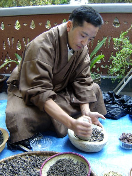 Tibet doctor2014.jpg